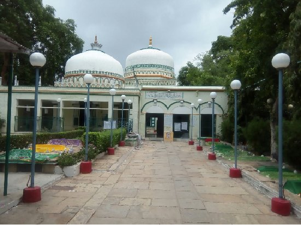 Tomb of Khwaja Kanoon Sahib